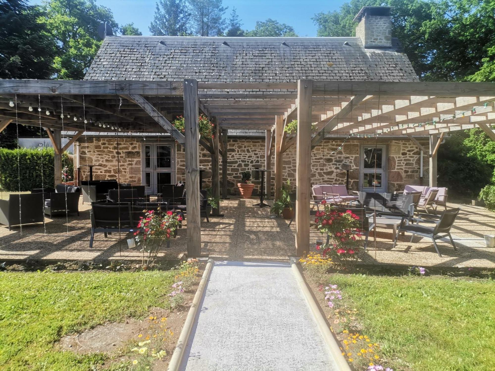Domaine Des Etangs De Taysse Hotel Espagnac Bagian luar foto