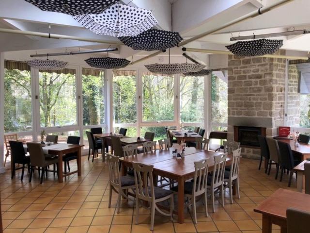 Domaine Des Etangs De Taysse Hotel Espagnac Bagian luar foto